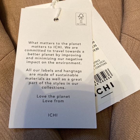 Simons Ihfantine overall shorts romper. Safari tan. NWT. - Picture 11 of 12